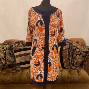 Patterned shift dress with pockets
